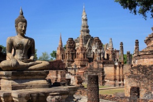 Chùa Wat Mahathat: Kiến trúc cổ kính tại công viên lịch sử Ayutthaya