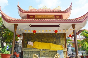 Ghé thăm Thiền viện Đông Lai (Chùa bánh xèo) tại An Giang