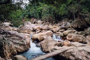 Suối Đá Giăng Nha Trang - Điểm đến tránh nóng lý tưởng giữa ngày hè oi bức