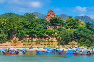 THÁP BÀ PONAGAR: KÌ QUAN CHĂM PA LỚN NHẤT TẠI TRỜI NAM TỔ QUỐC