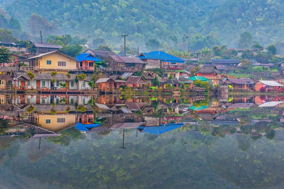 cảnh sắc ban rak thai