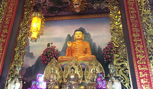 bức tượng Phật Thích Ca Mâu Ni
