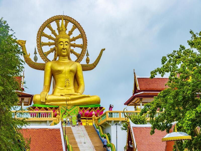 chùa wat phra yai