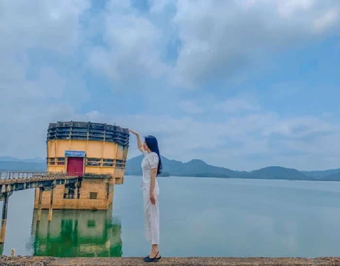 Những view check in cực hot tại hồ Kẻ Gỗ Hà Tĩnh