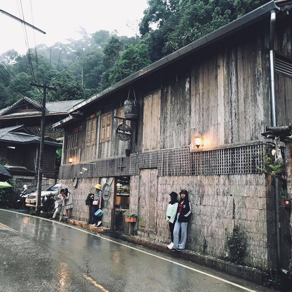 check in tại làng mae kampong