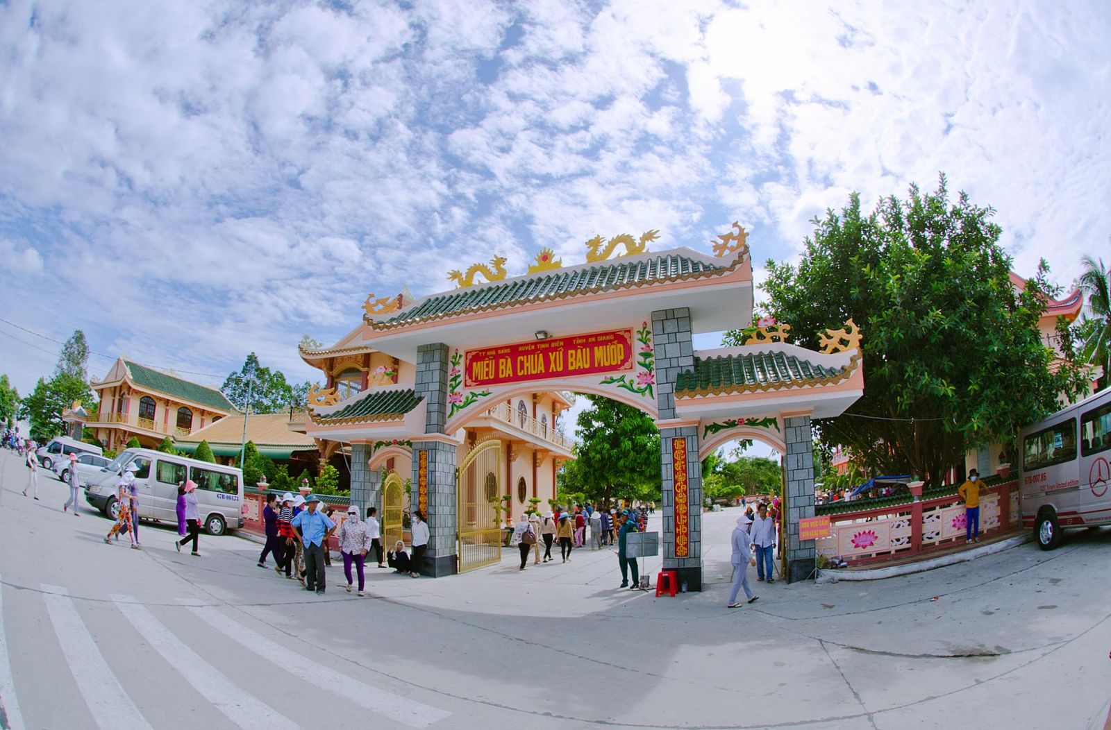 miếu bà chúa xứ bàu mướp