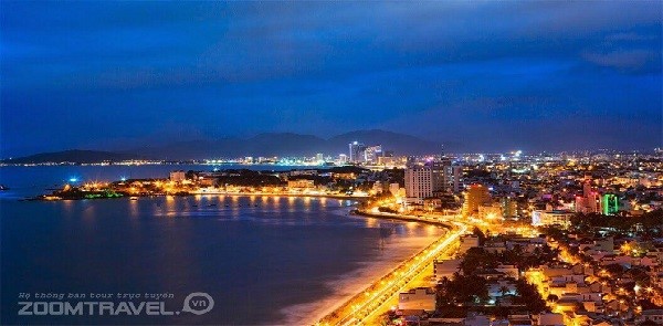 Thành phố Nha Trang về đêm