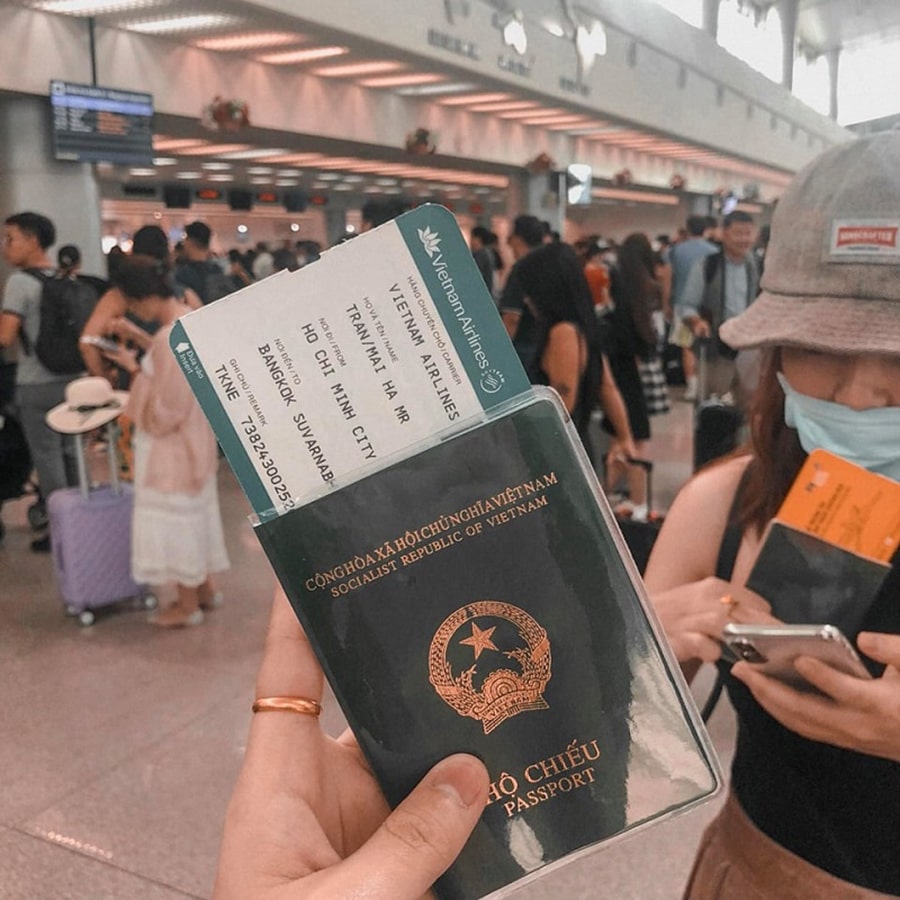 Bạn cần phải xuất trình vé máy bay/vé xe khứ hồi cho hải quan thì việc nhập cảnh Thái Lan sẽ càng dễ dàng hơn