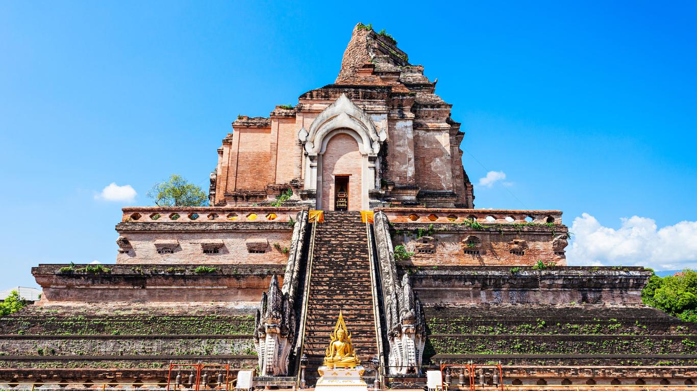 kiến trúc độc đáo chùa wat chedi luang