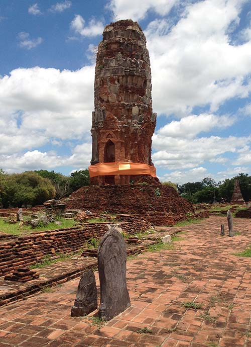 cột tháp cổ