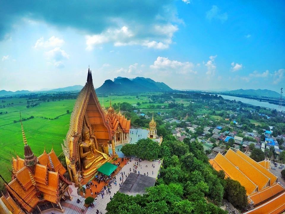 chùa wat tham suea