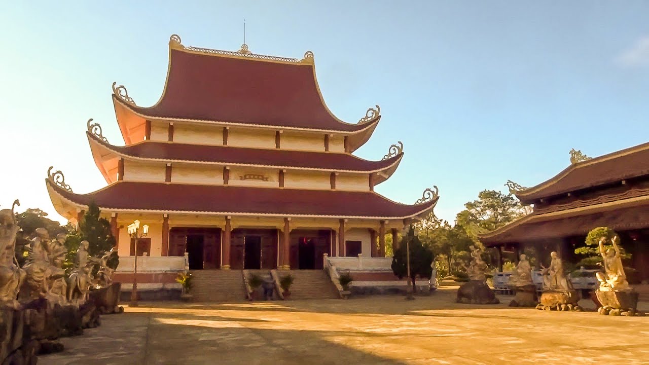 Chùa Khánh Lâm: Địa danh du lịch tâm linh nổi tiếng tại Măng Đen