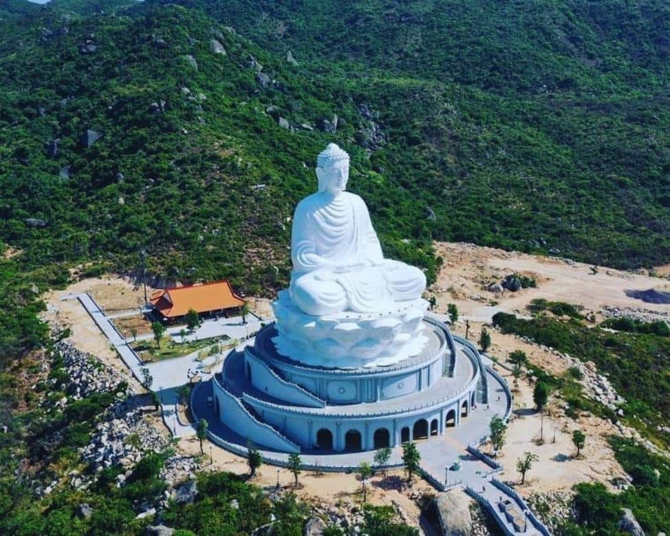 Chùa Ông Núi: Nơi chứa đựng bức tượng Phật ngồi lớn nhất Đông Nam Á